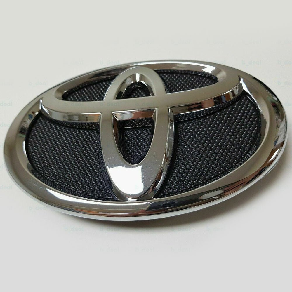 Toyota Camry Emblem Front Bumper Cover 75311 - 06060,