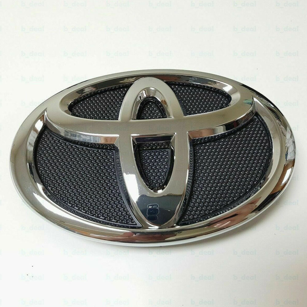 Toyota Camry Emblem Front Bumper Cover 75311 - 06060,