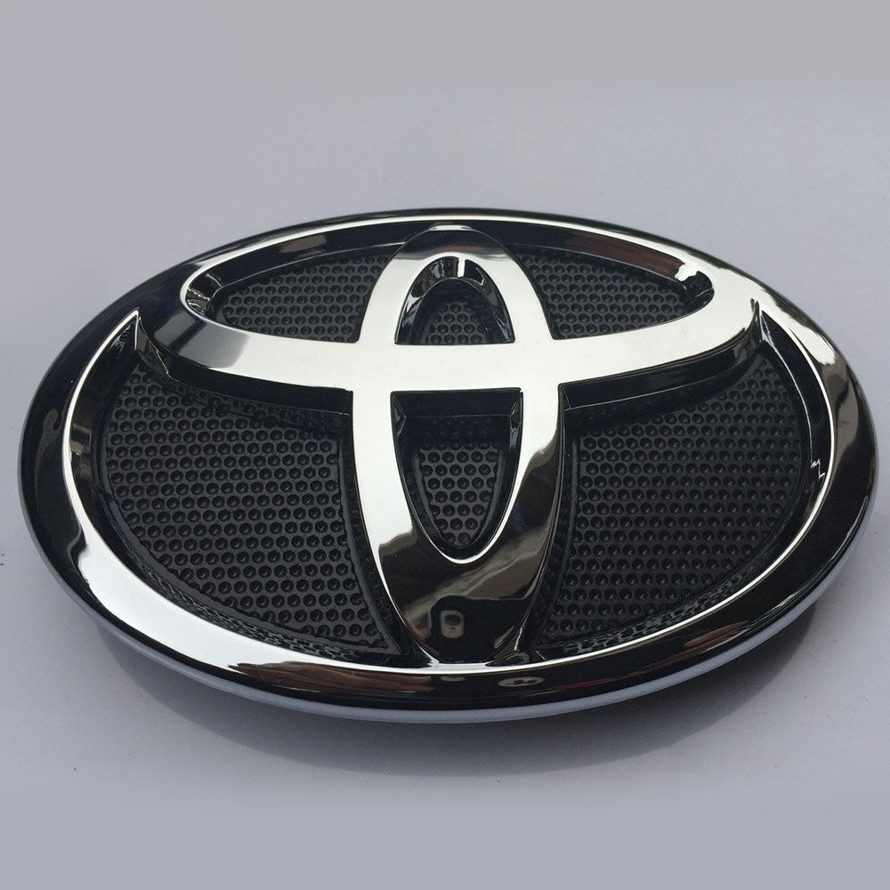 Toyota Camry Emblem Front Bumper Cover 75311 - 06060,